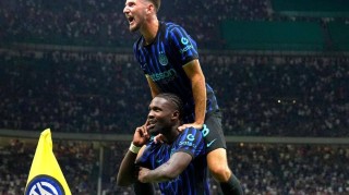 一场5-0踢出意甲惨案，国米新帅创历史，超级后卫独造两球