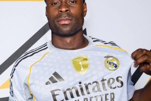 西媒：如果利物浦与科纳特续约，格伊更想明年免签加盟皇马