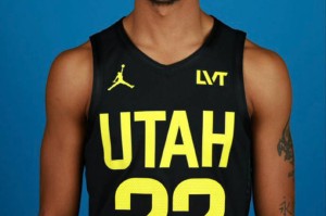 虽迟但到!勇士签下发展联盟侧翼 今夏首笔引援操作